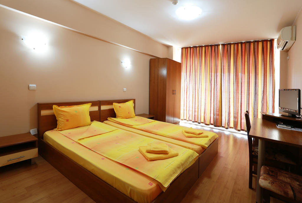Acropolis Hotel Пазарджик Номер фото