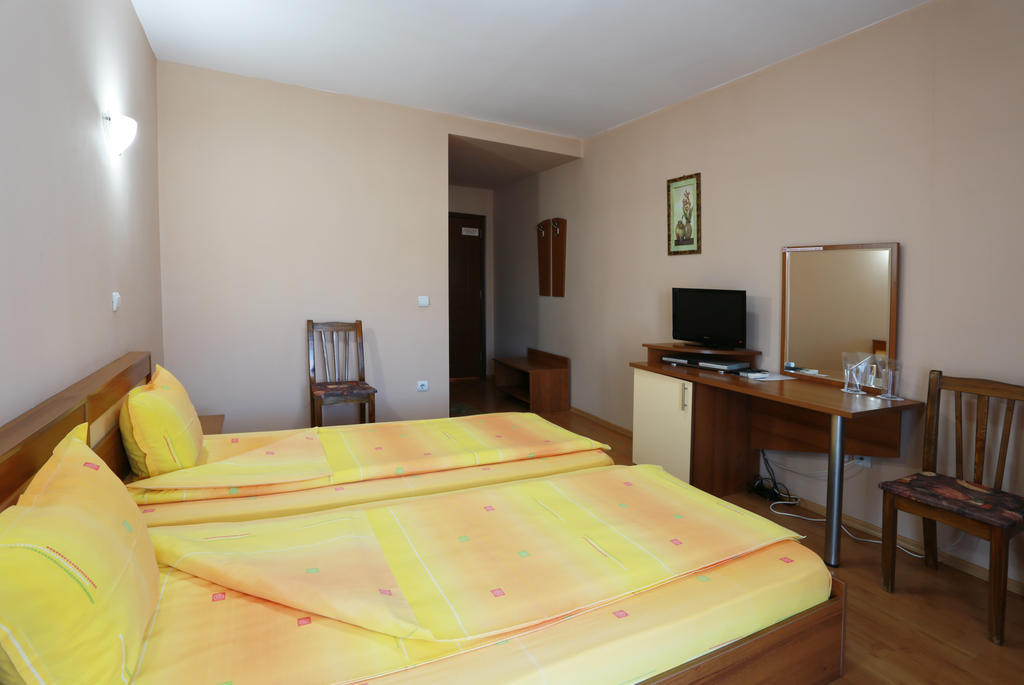 Acropolis Hotel Пазарджик Номер фото