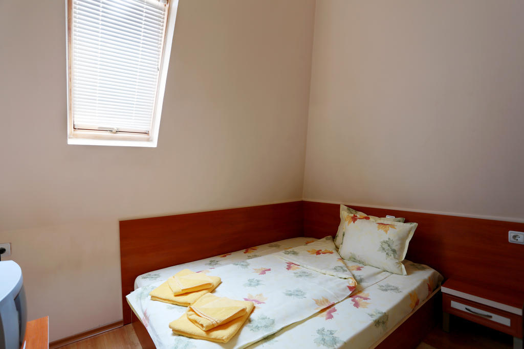 Acropolis Hotel Пазарджик Номер фото