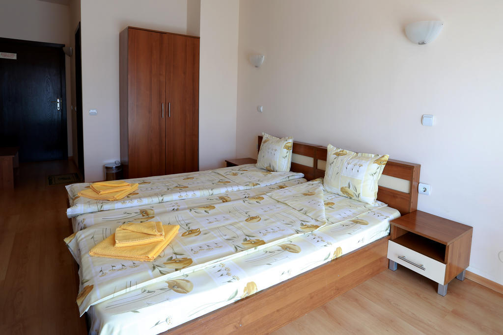 Acropolis Hotel Пазарджик Номер фото