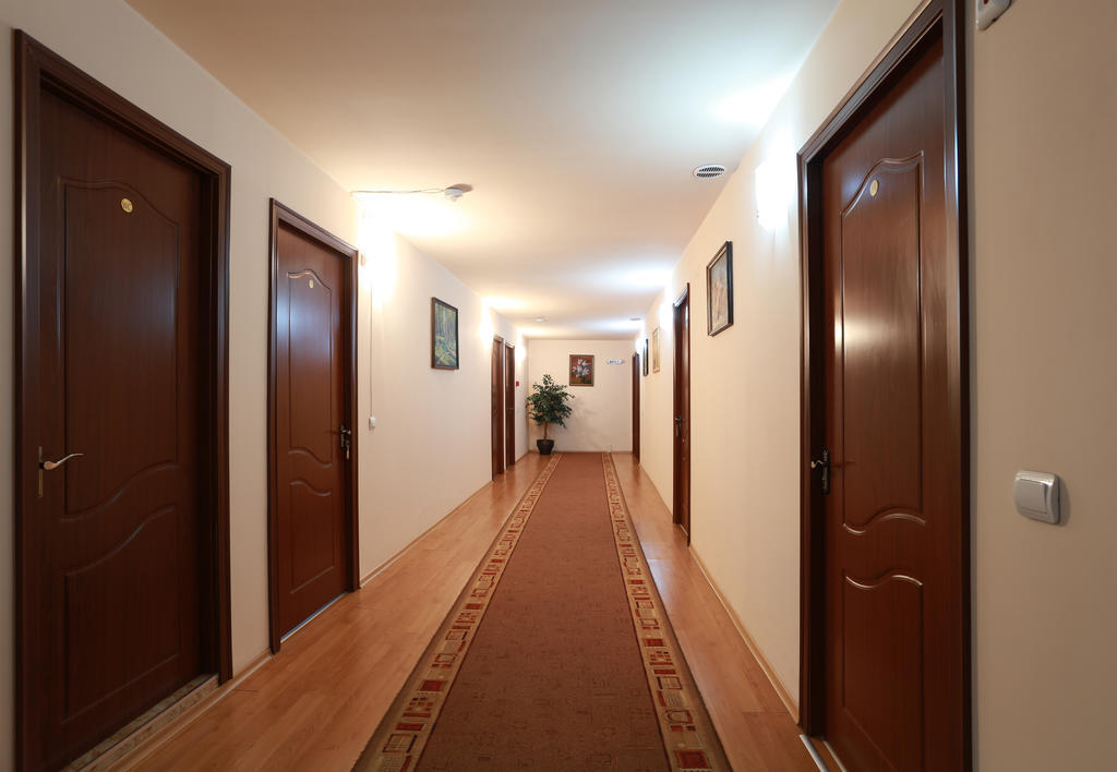 Acropolis Hotel Пазарджик Экстерьер фото