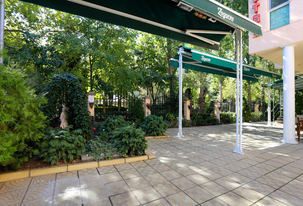 Acropolis Hotel Пазарджик Экстерьер фото